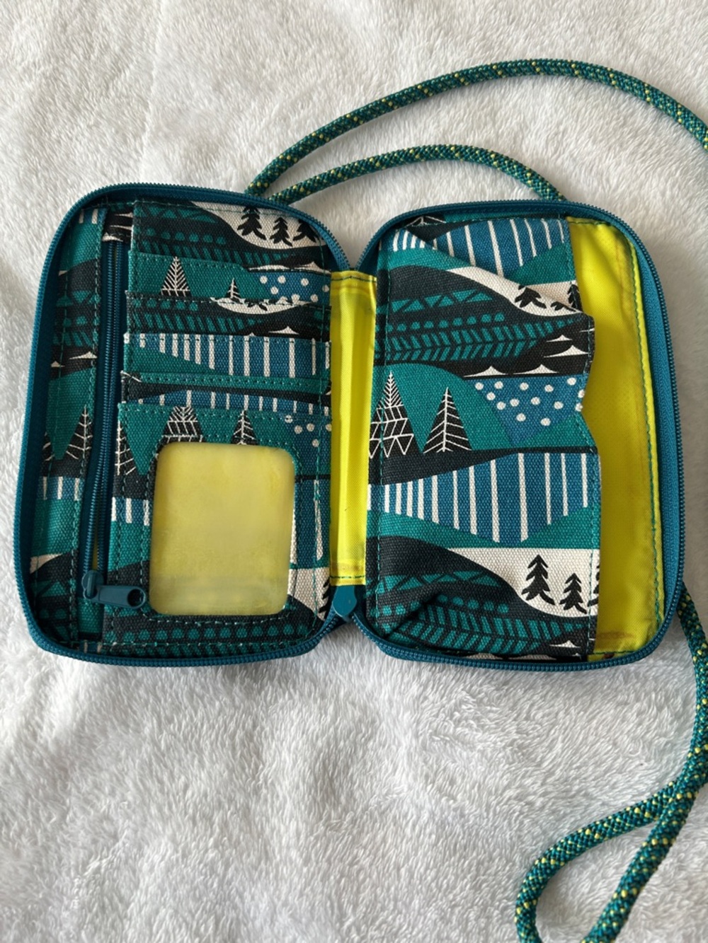 Kavu Teal and Black Patterned Crossbody wallet - Picture 3 of 6